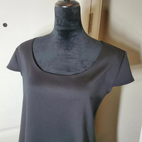 Torrid 2X Dress Black Ponte Sheath Short Sleeve Scoopneck Front Cut Out - Picture 6 of 10